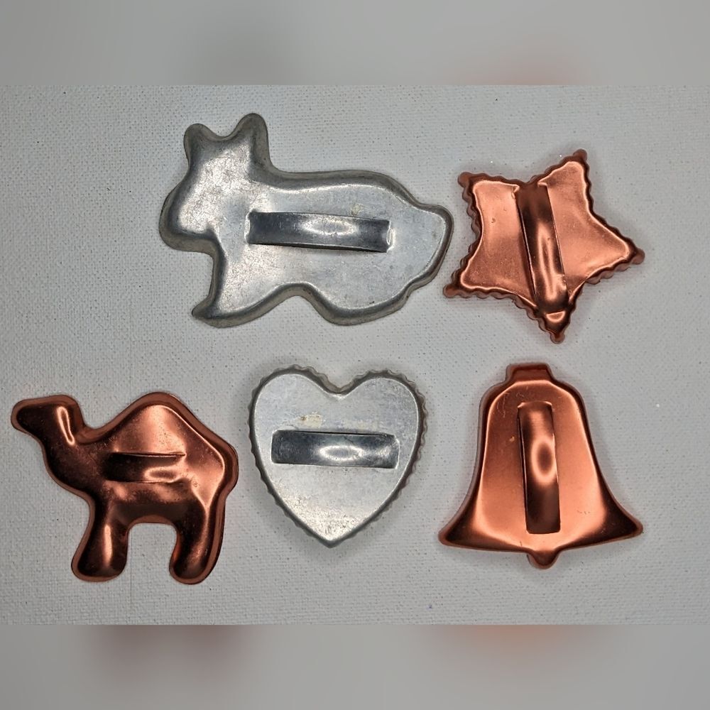 Vintage cookie cutters total of 5